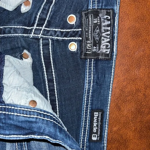 Men’s Buckle jeans. Excellent condition.
